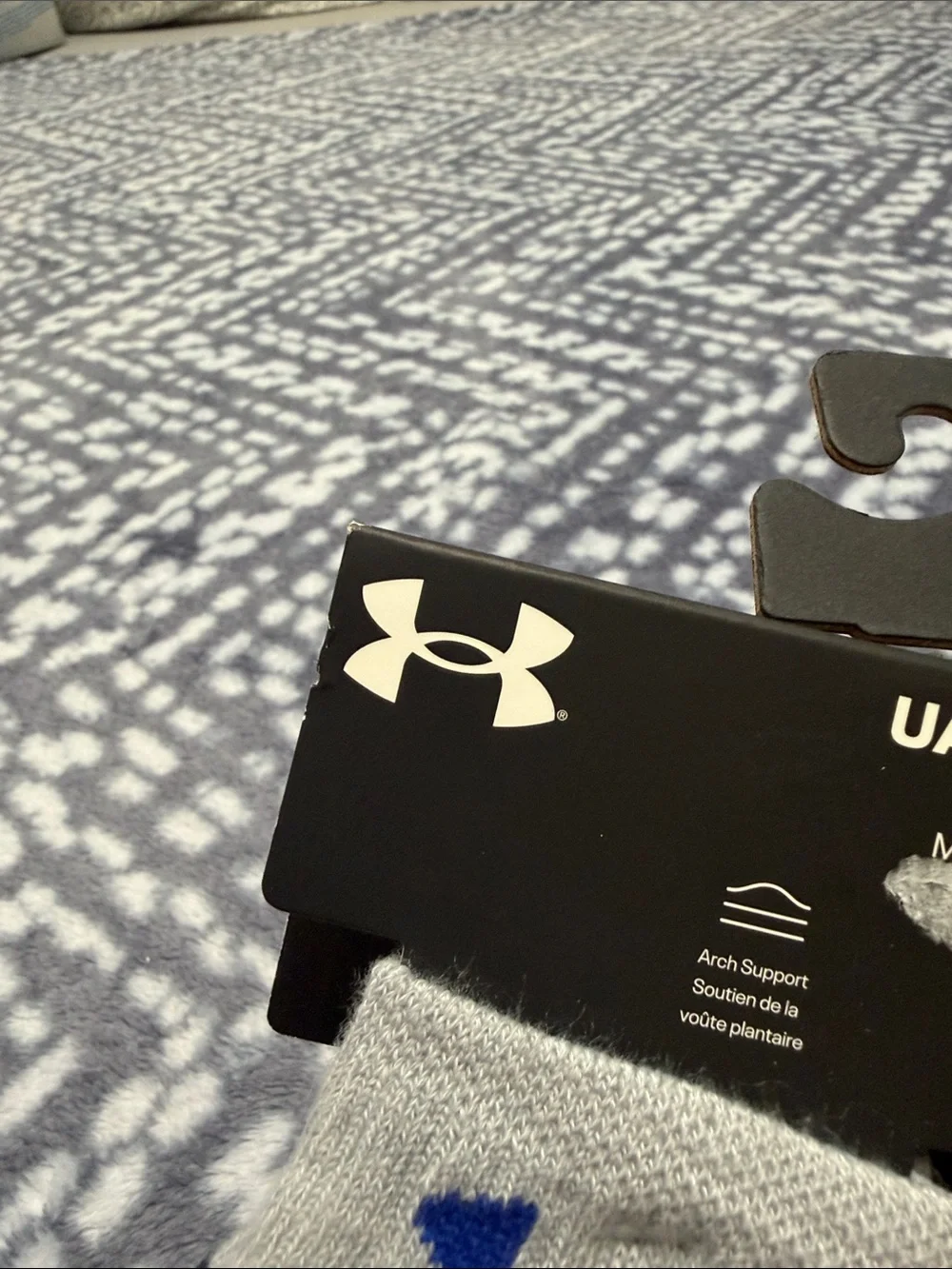 Under Armour Kids Quarter Socks in Red, Navy, Gray & Blue